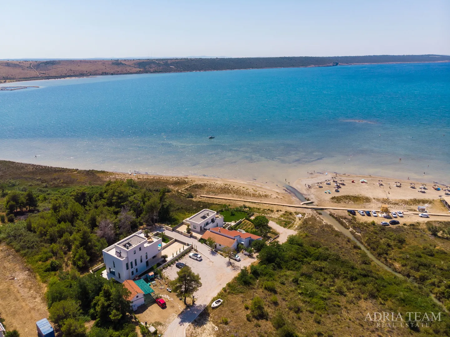luksuzna vila u prvom redu do mora - ljubač - slika 48