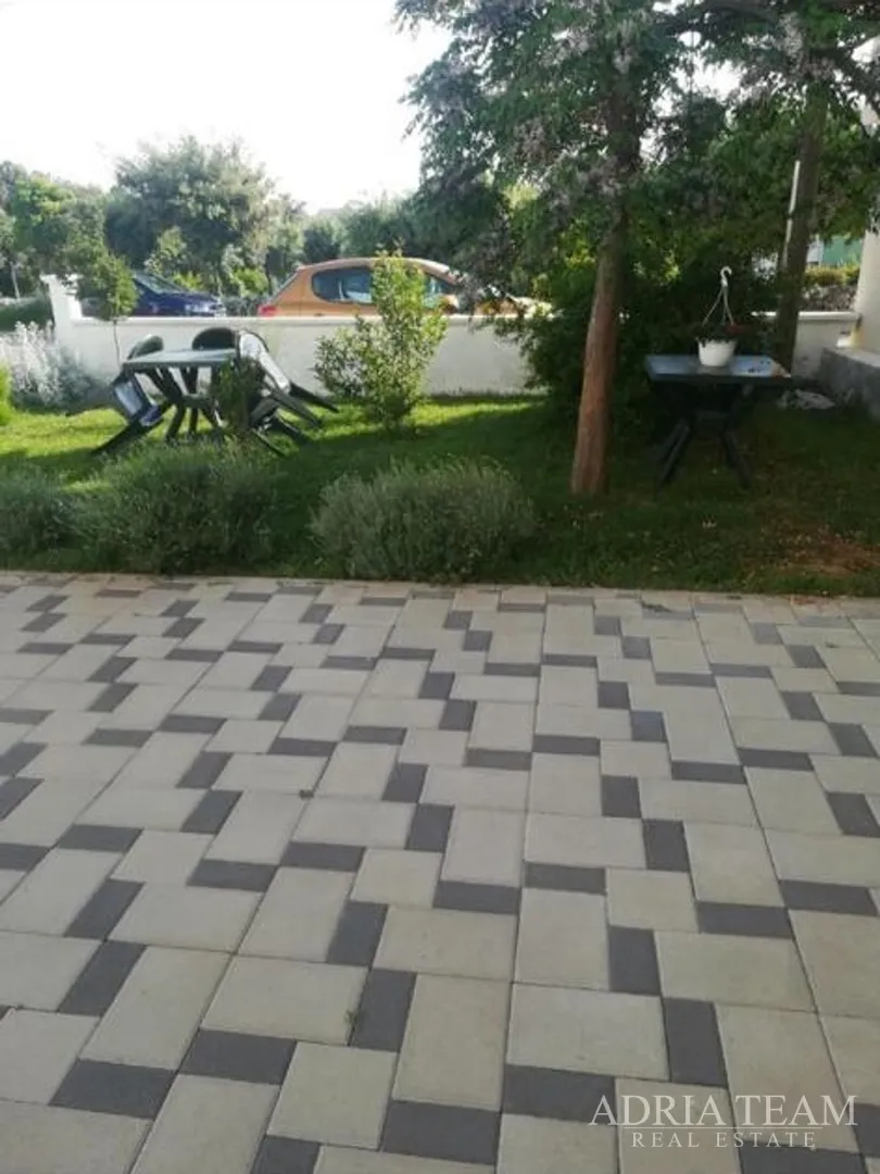 kuća s 10 apartmana, pogled na more - petrčane - slika 35