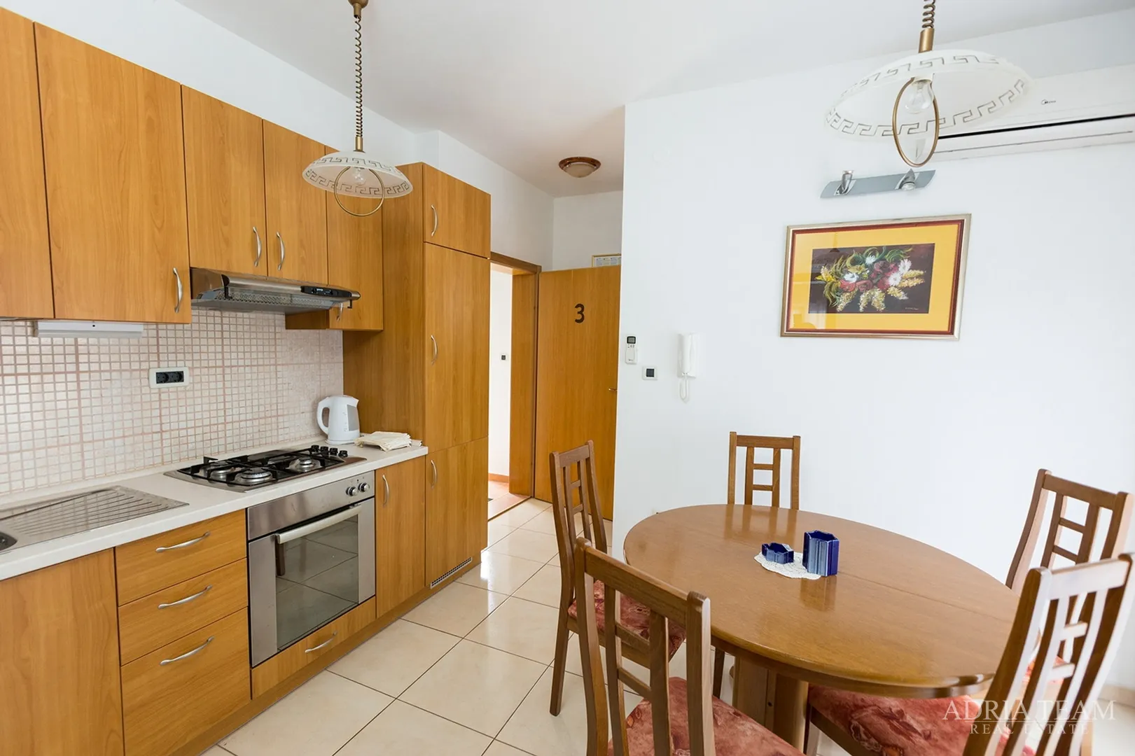 apartmanska kuća s bazenom - slika 9