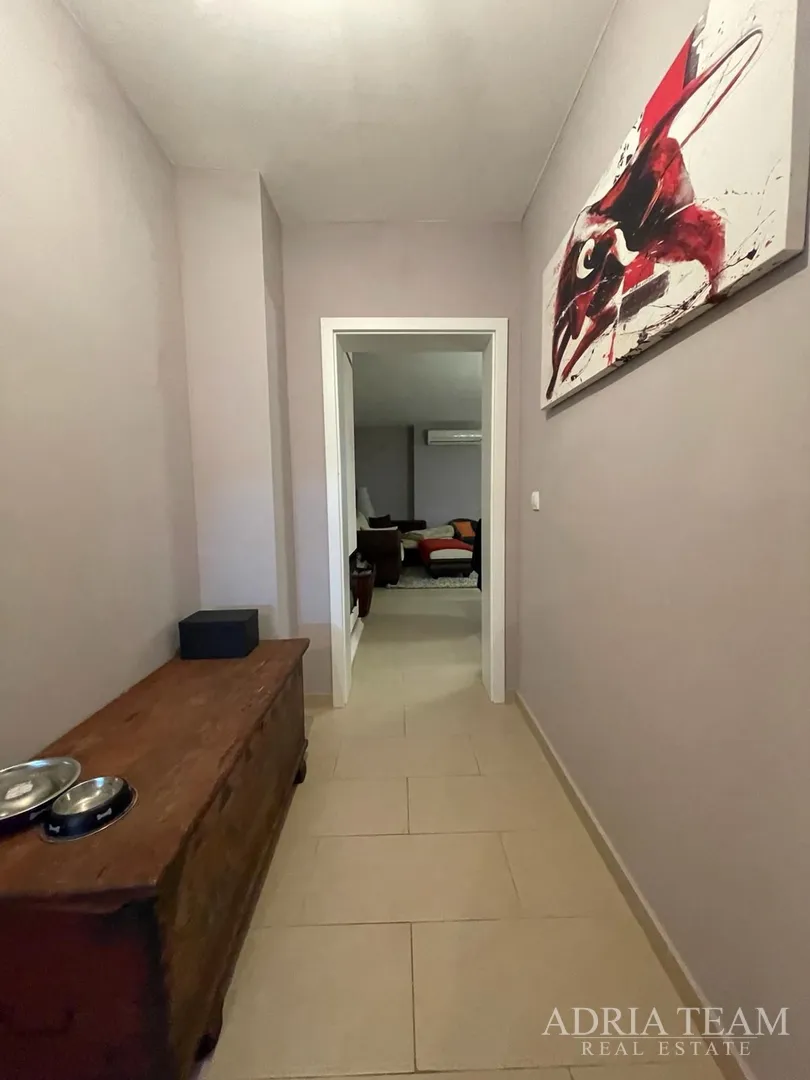 trosobni stan u blizini svih sadržaja za život - plovanija, zadar - slika 13