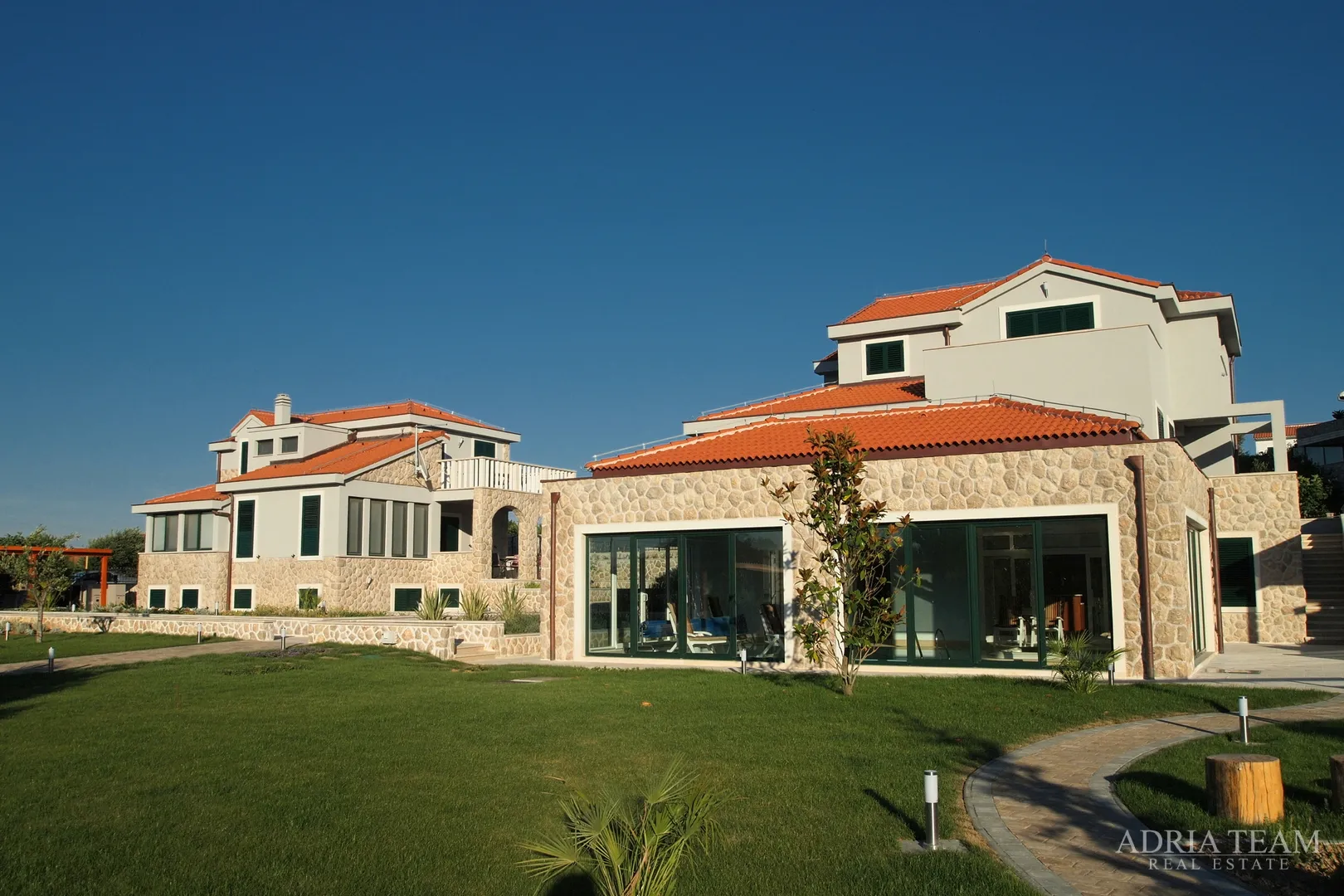 LUKSUZNA VILA 100 m OD MARINE - BETINA, MURTER - Betina, Tisno