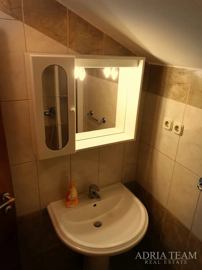 vila sa 7 apartmana, pogled na more - diklo, zadar - slika 45