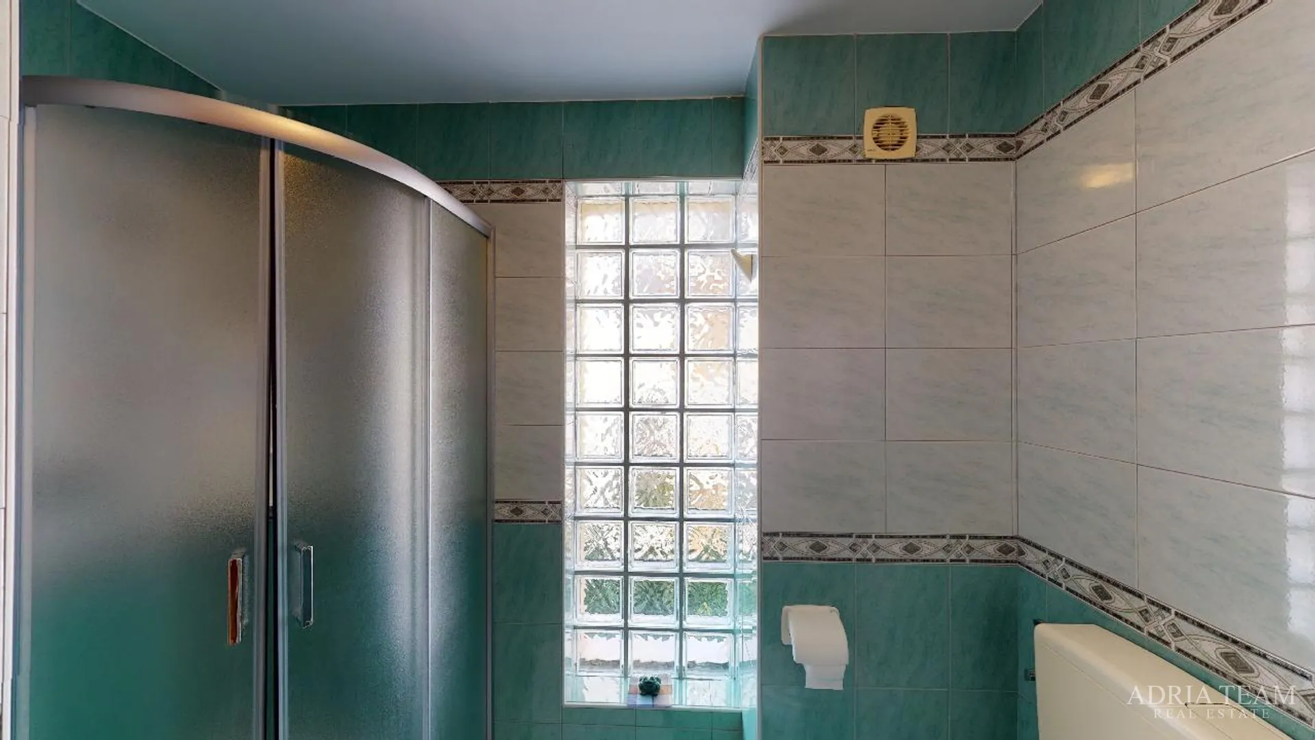 hotel s konobom i krovnom terasom, 1. red do mora - sukošan - slika 60