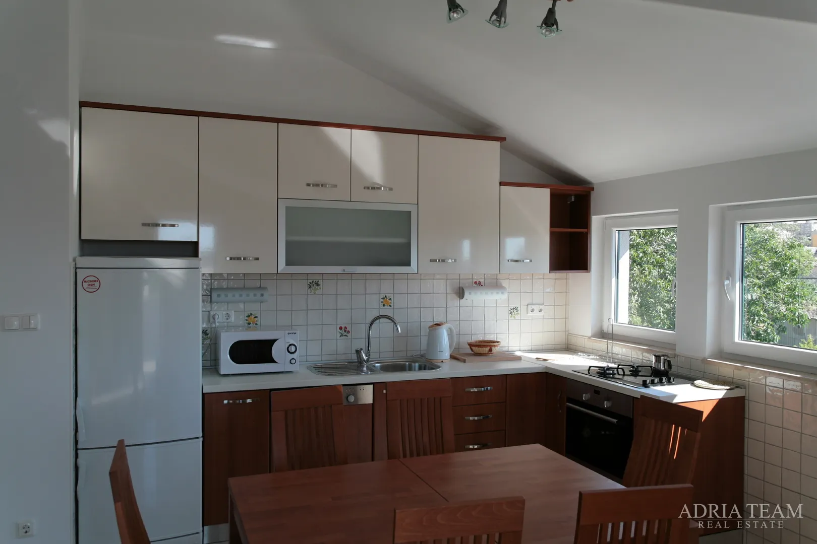 luksuzna vila 100 m od marine - betina, murter - slika 38