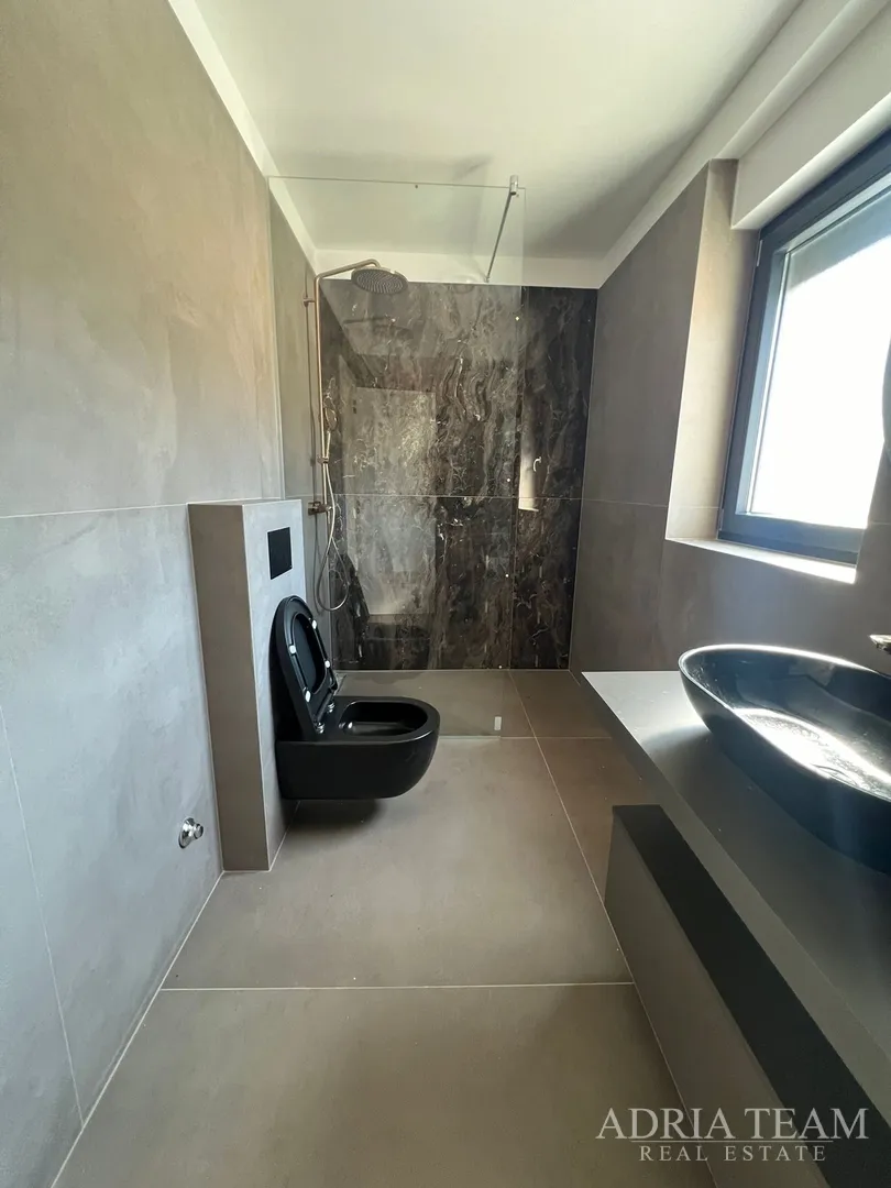 apartmani u prvom redu do mora, novogradnja - vinjerac - slika 46