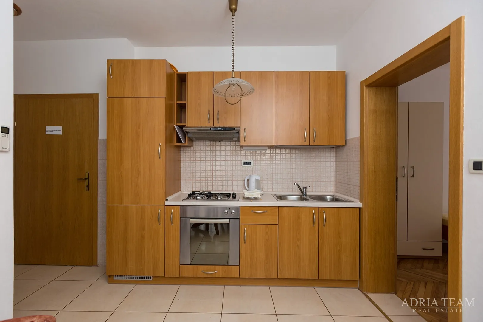 apartmanska kuća s bazenom - slika 12