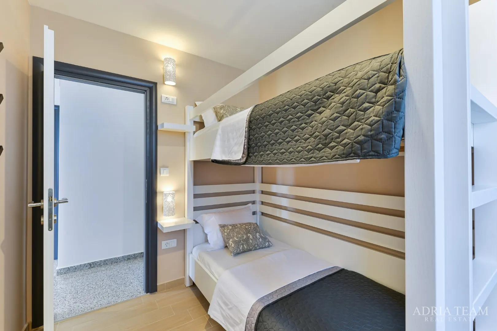 kuća novogradnja s pogledom na more, zadar - diklovac - slika 74
