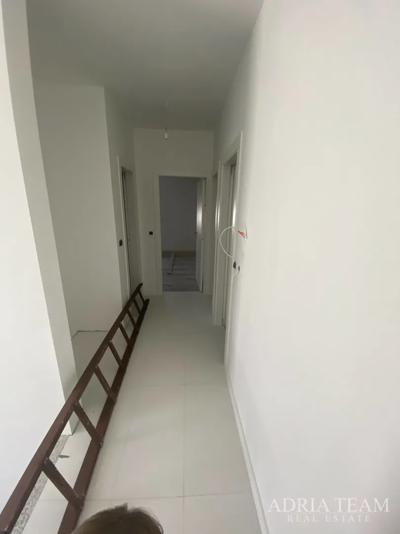 obiteljska kuća s velikim i uređenim dvorištem i bazenom, 400 m od mora, zadar - borik - slika 30