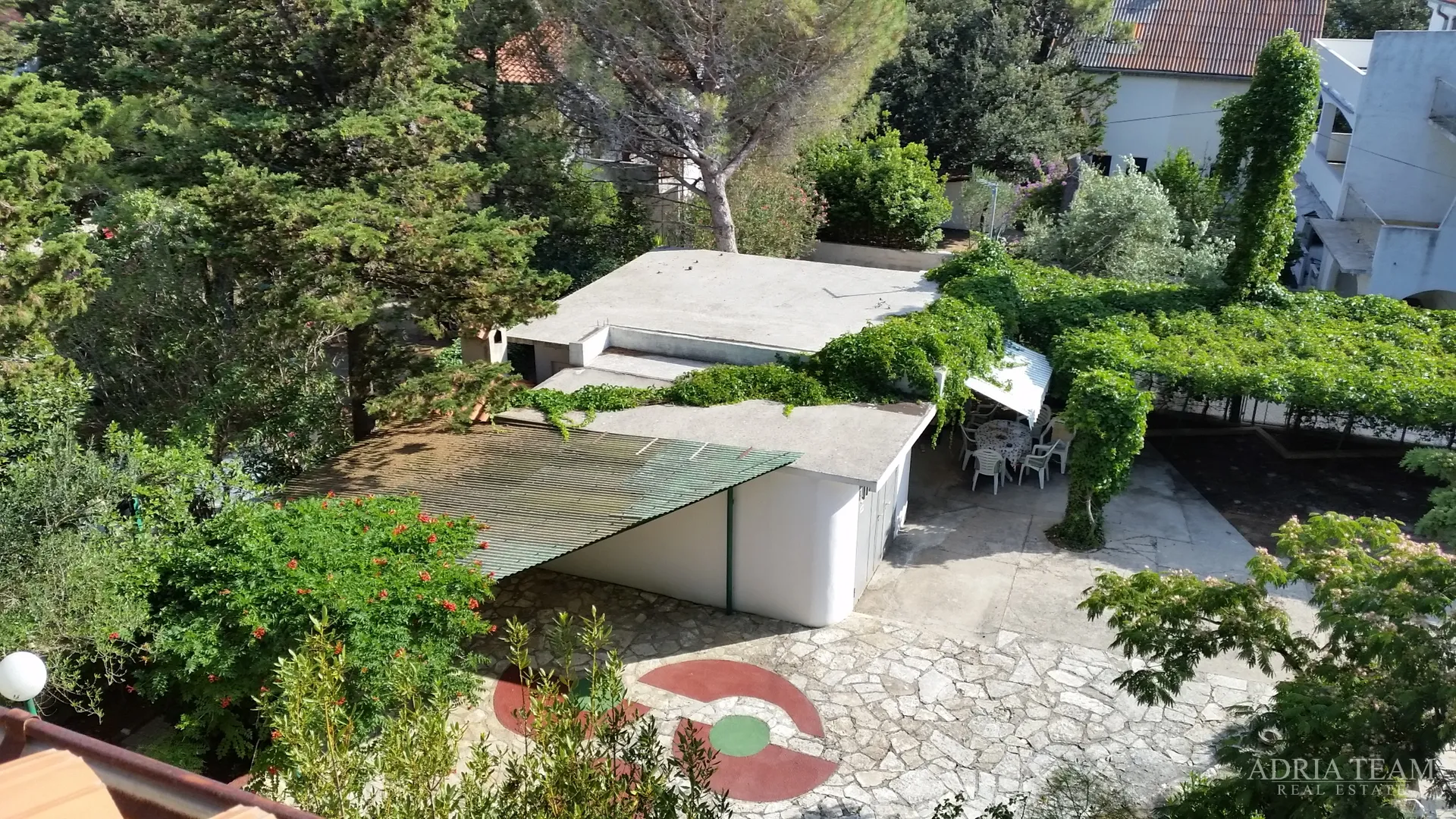 apartmanska kuća 100 m od mora, odlična lokacija - novalja, pag - slika 7