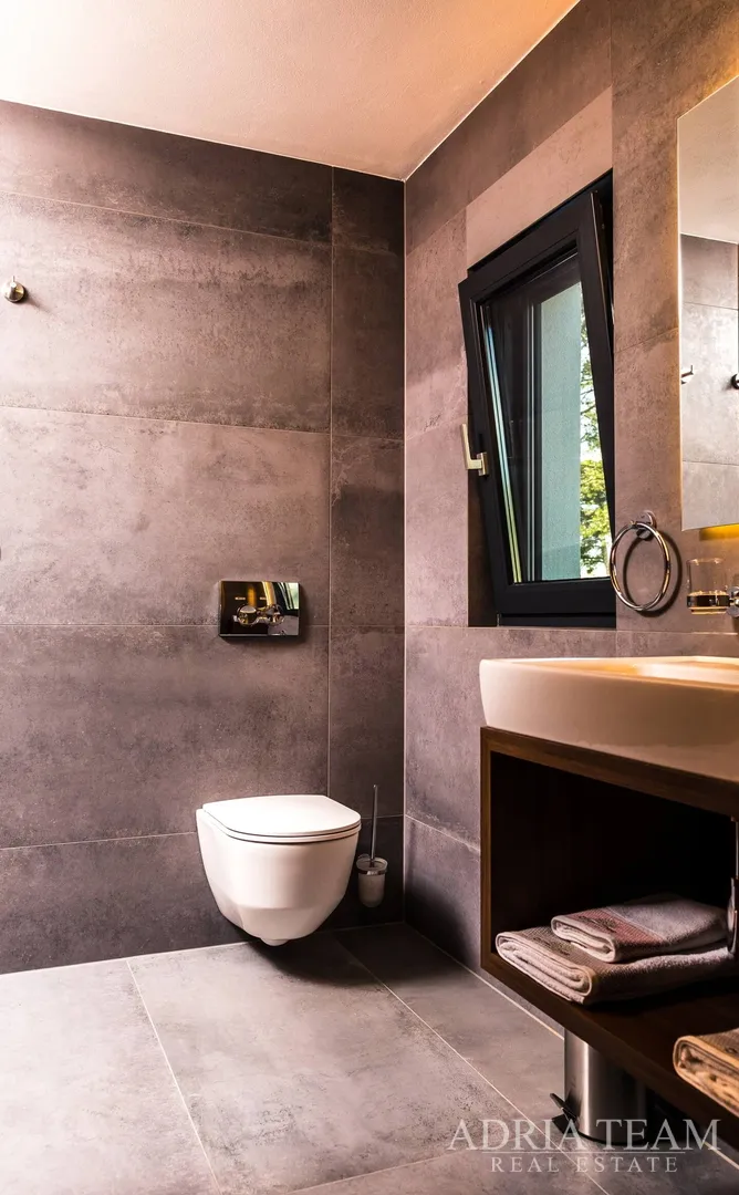 apartmani u urbanoj vili s bazenom, 250 m od mora, vir - zadar - slika 9