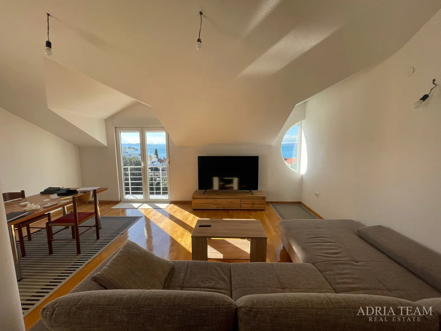 kuća s 10 apartmana, pogled na more - petrčane - slika 4
