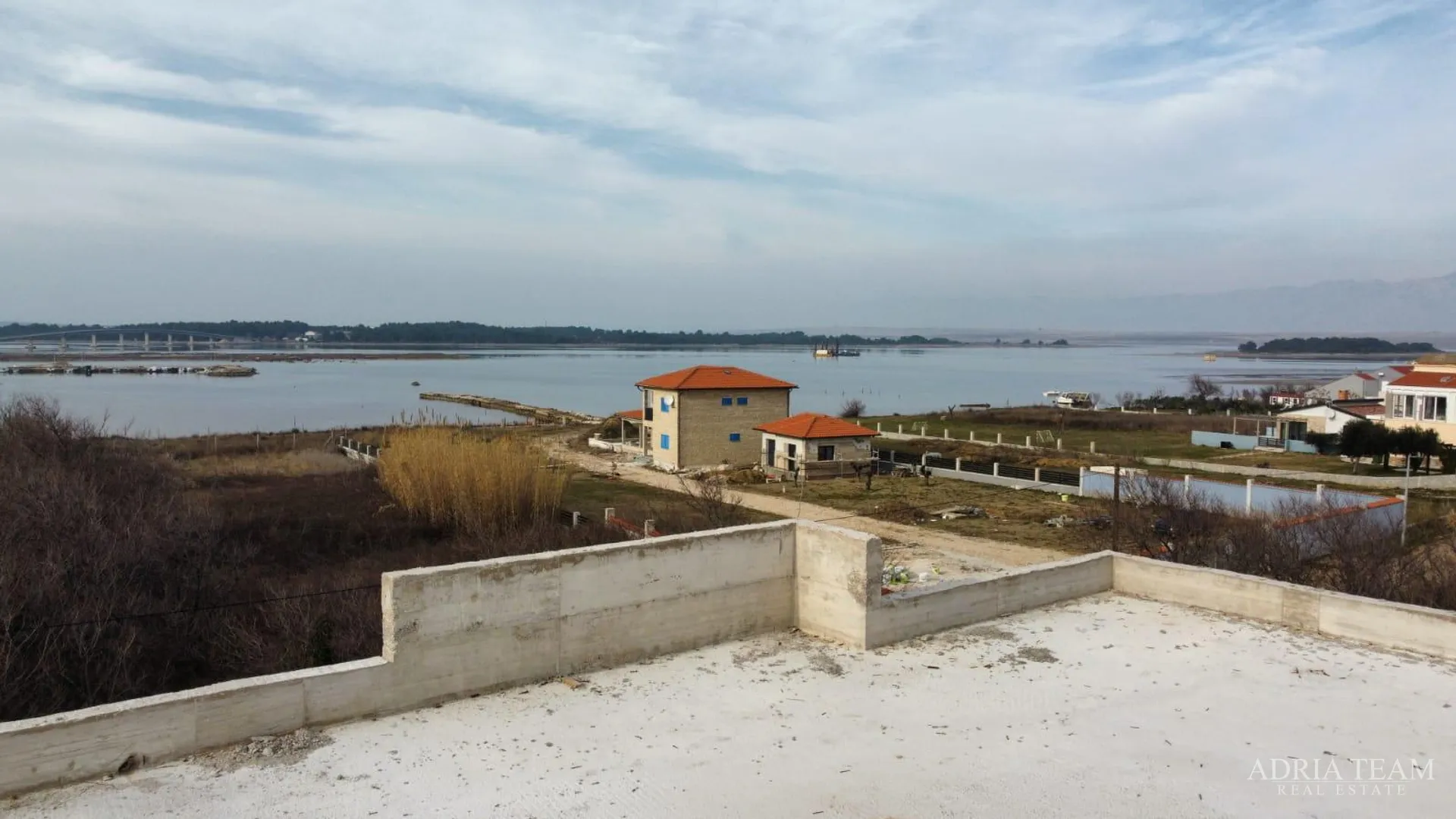 moderna vila udaljena 150 m od mora, novogradnja - privlaka - slika 16