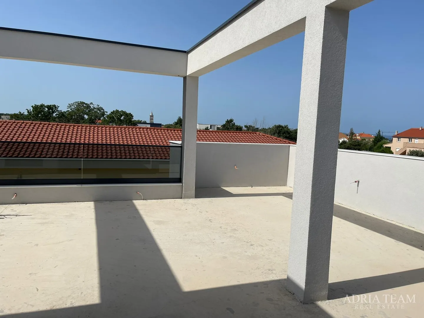 vila s bazenom u novogradnji - zaton - slika 69