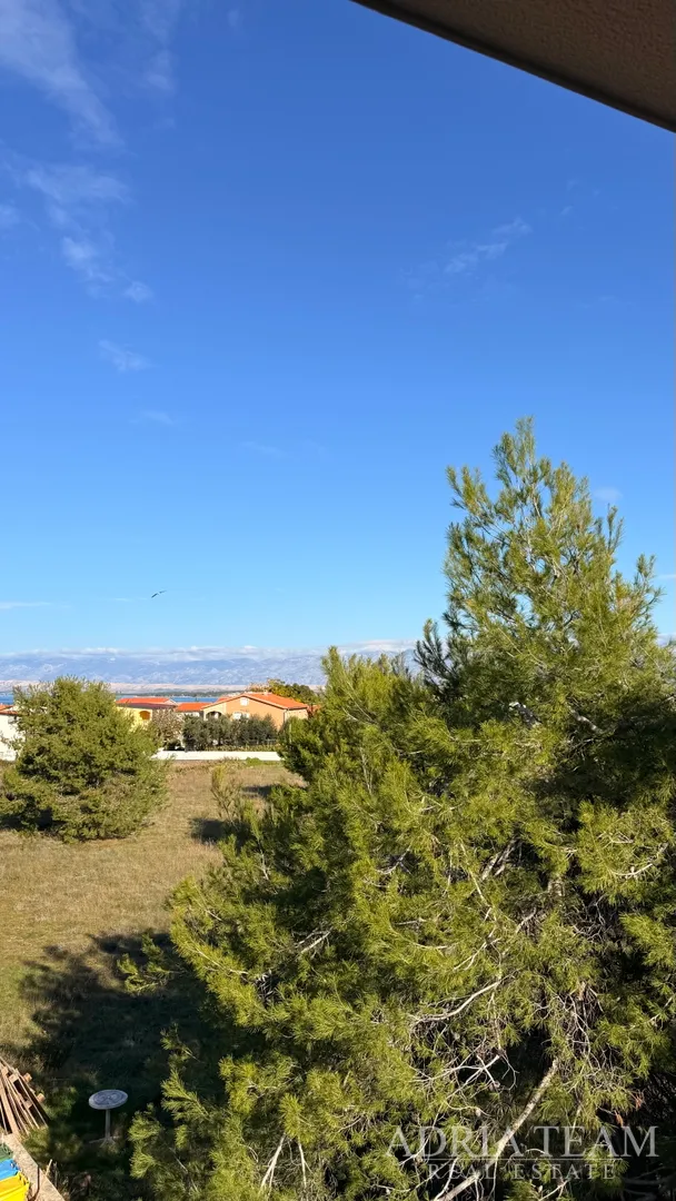 stambena zgrada (3 stana) 550 m udaljenost od mora, lokacija:vir - slika 36