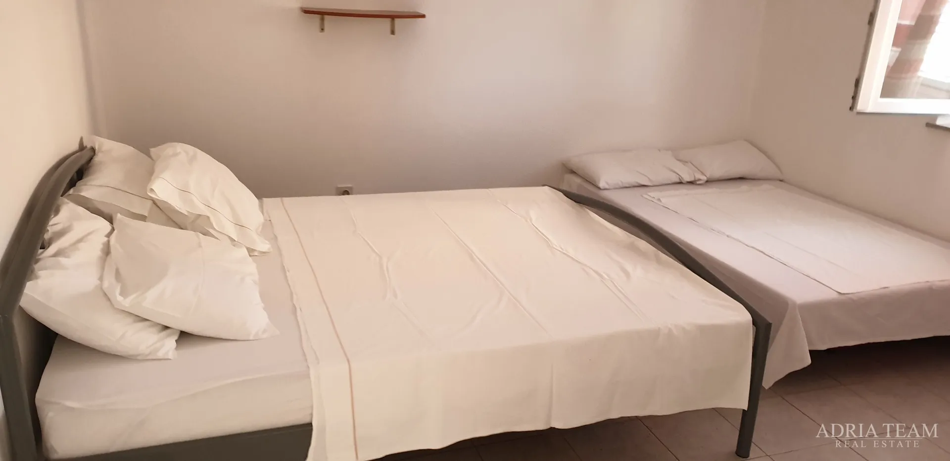 apartmanska kuća u 1.redu do mora - slika 24