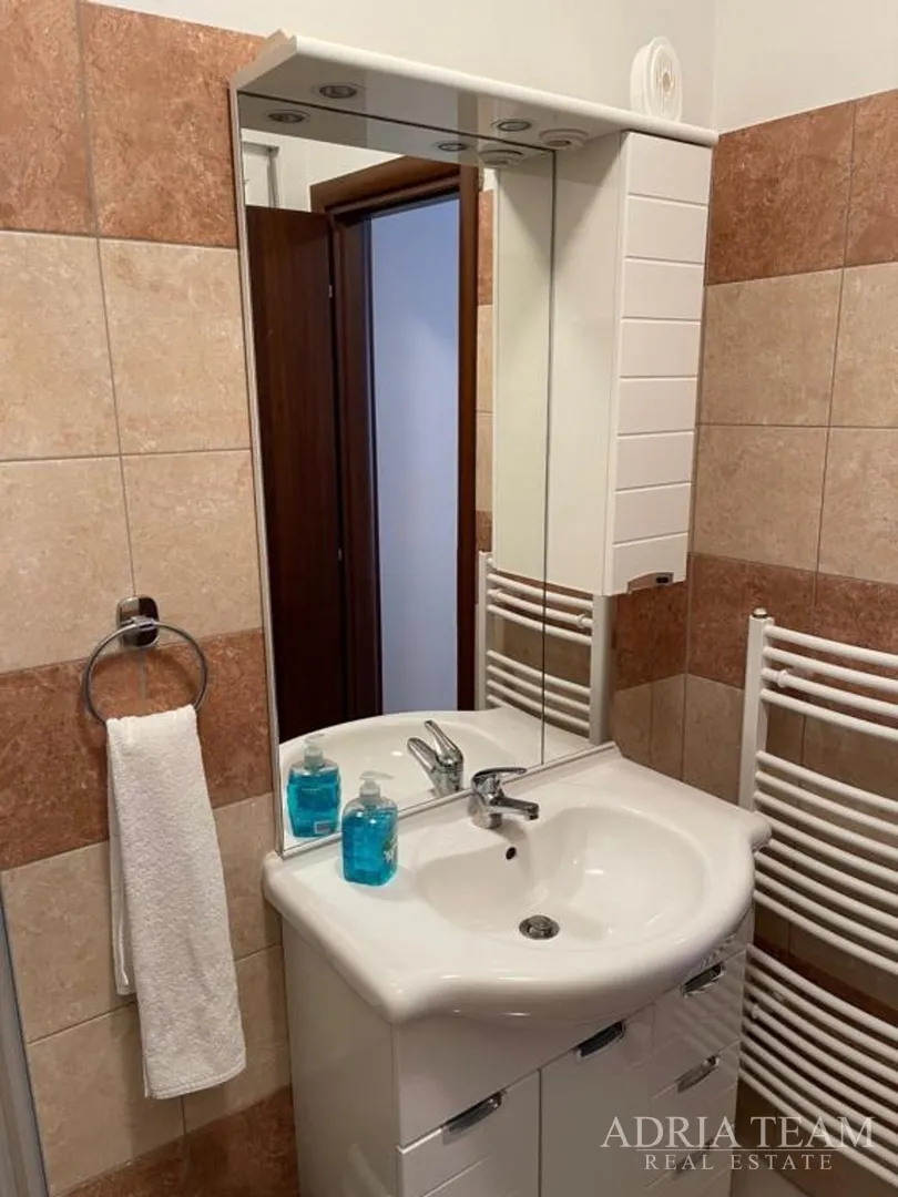 vila s bazenom i pogledom na more, 600 m od mora, privlaka - zadar - slika 25