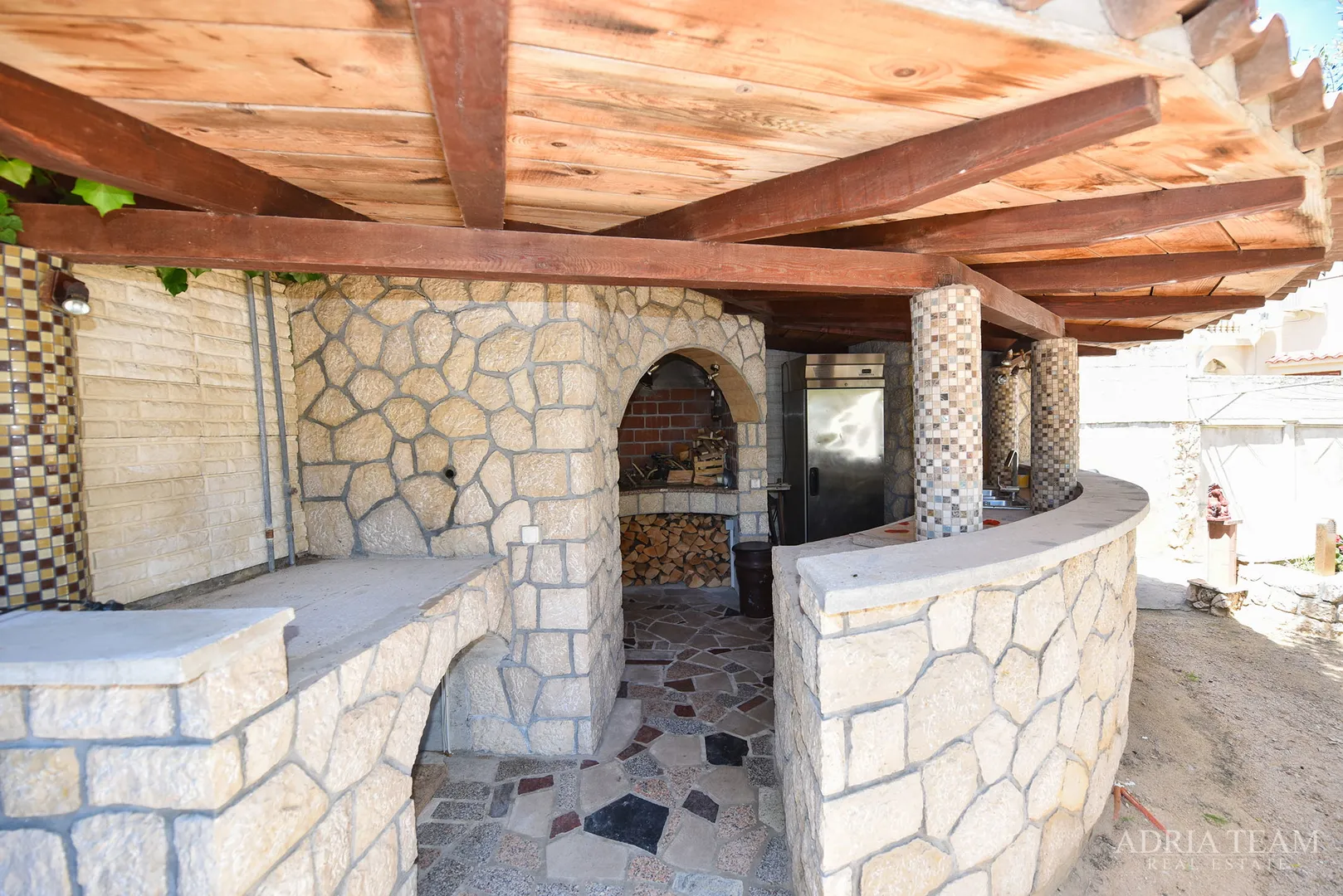 apartmani u kući, 150 m od mora - pag - slika 6