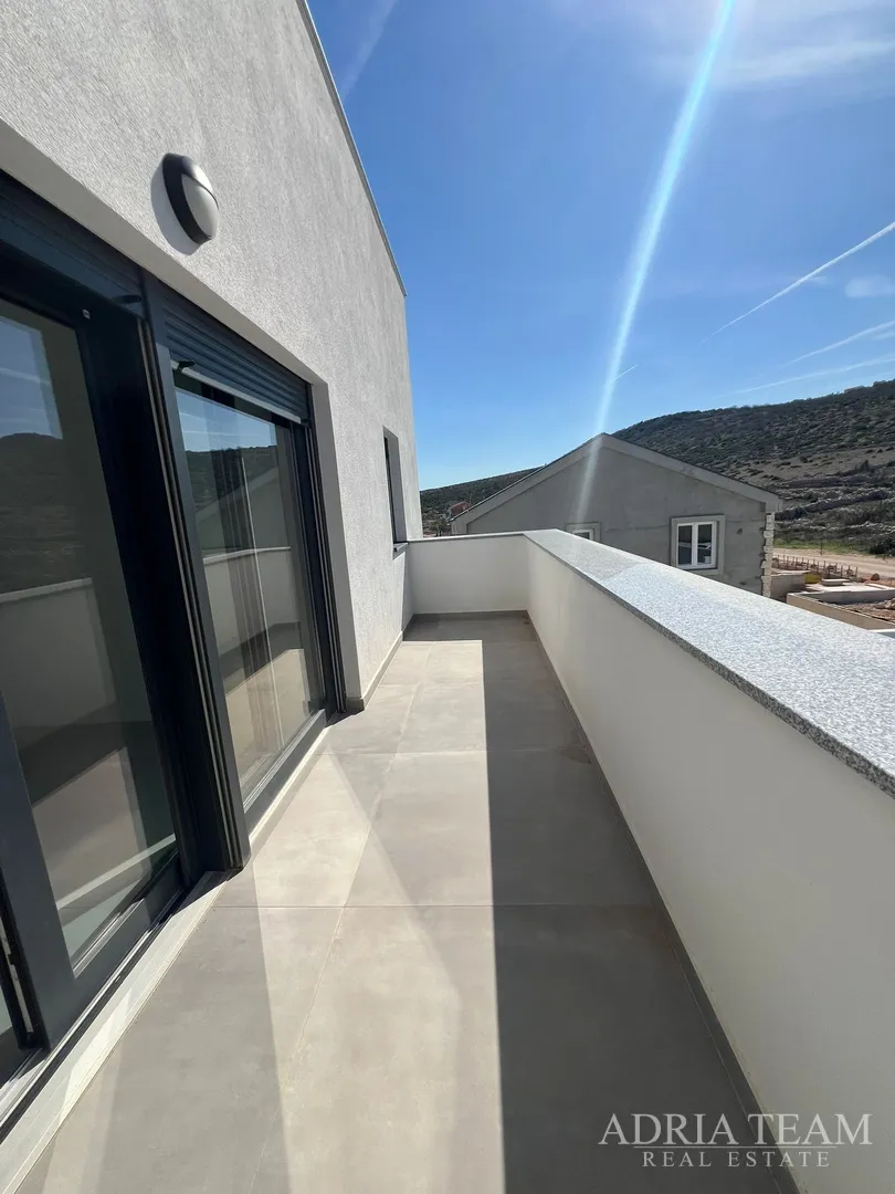apartmani u prvom redu do mora, novogradnja - vinjerac - slika 56