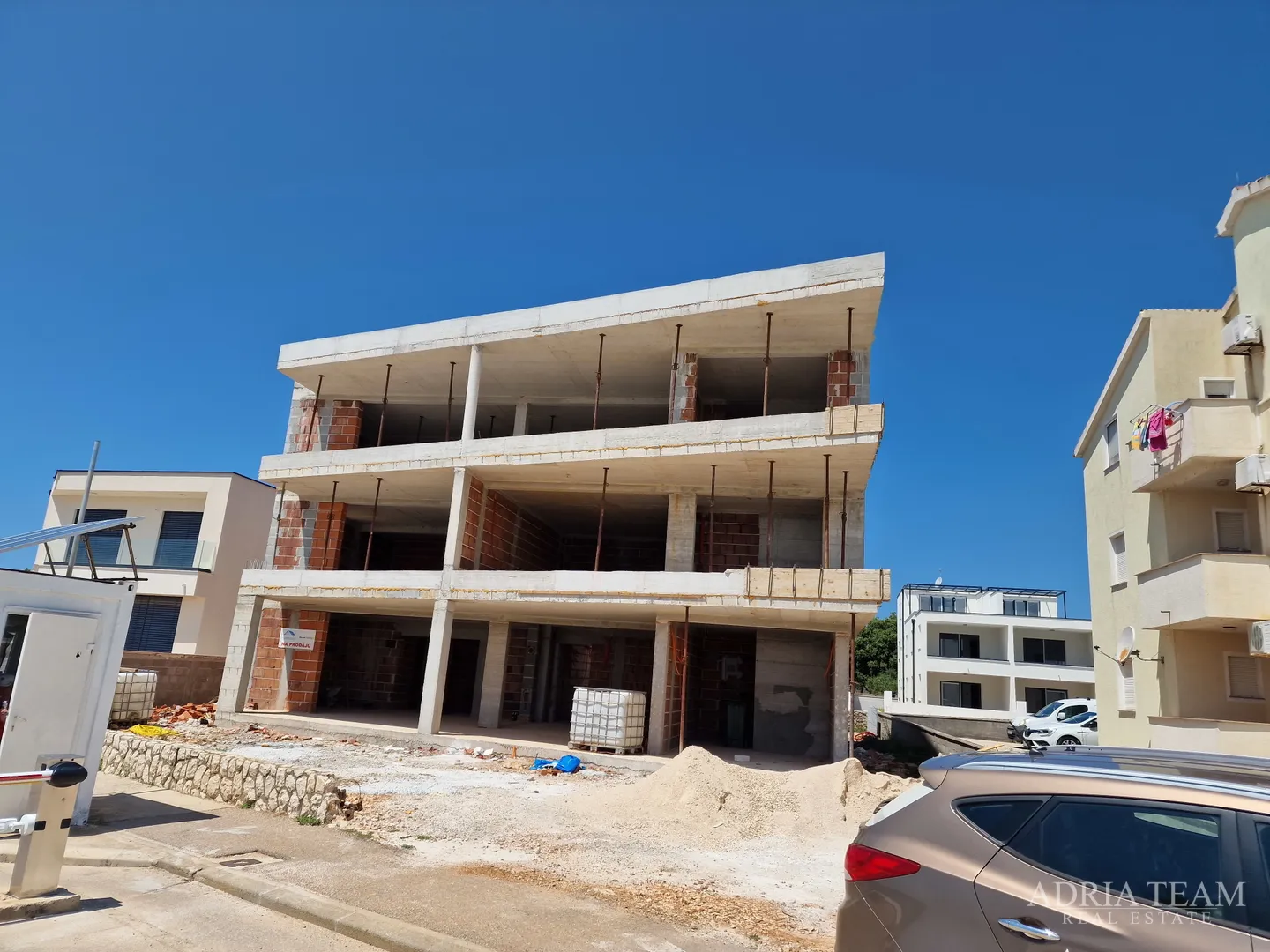 apartmani, novogradnja, prvi red do mora - vir, južna strana, centar - slika 7