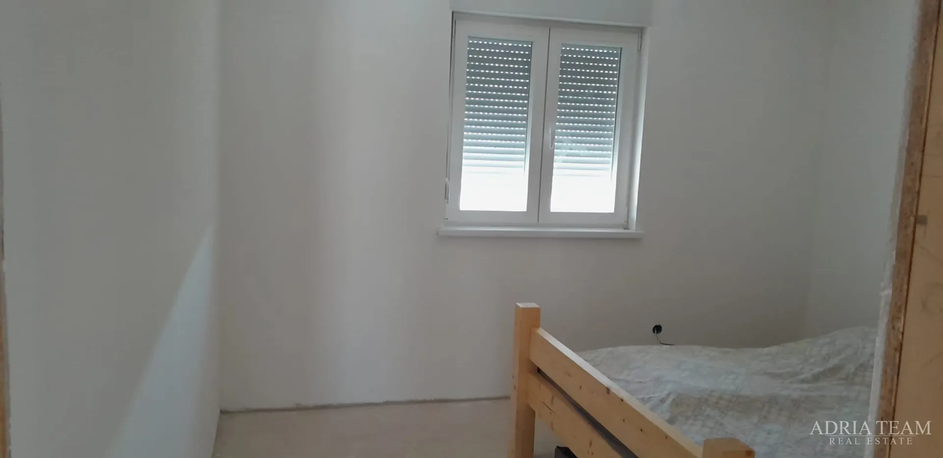 kuća u novogradnji - ražanac - slika 18