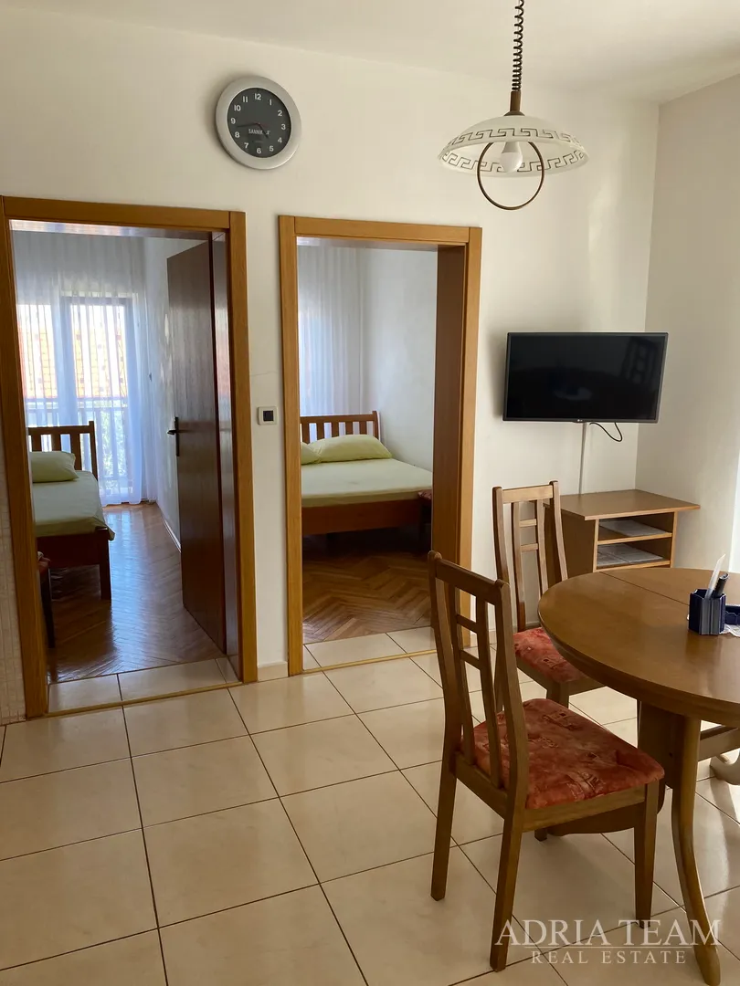 apartmanska kuća s bazenom - slika 20
