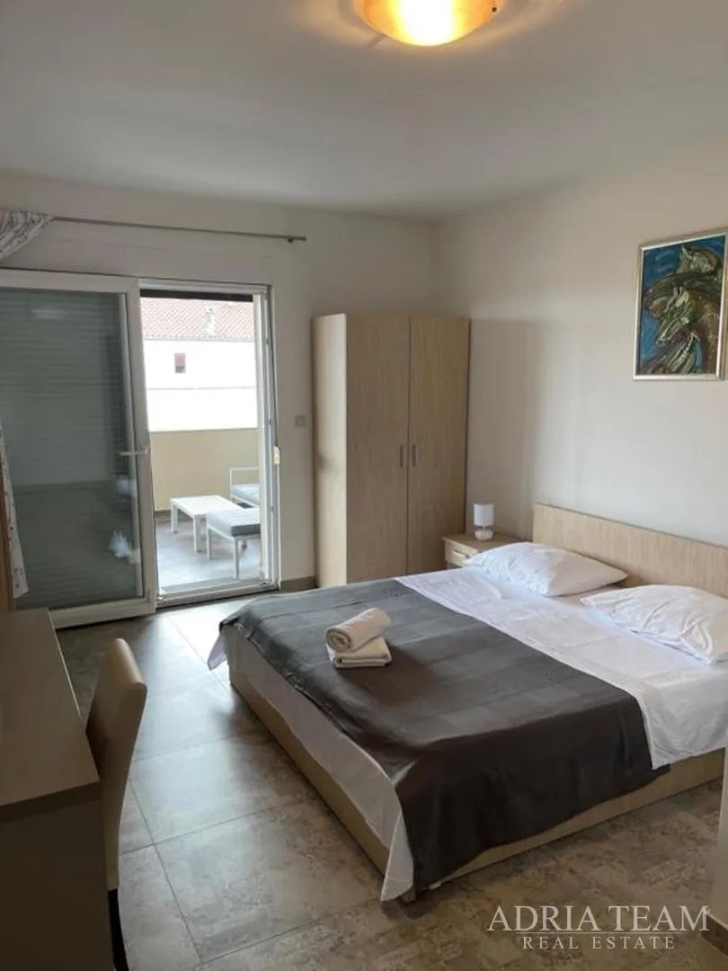 vila s bazenom i pogledom na more, 600 m od mora, privlaka - zadar - slika 21
