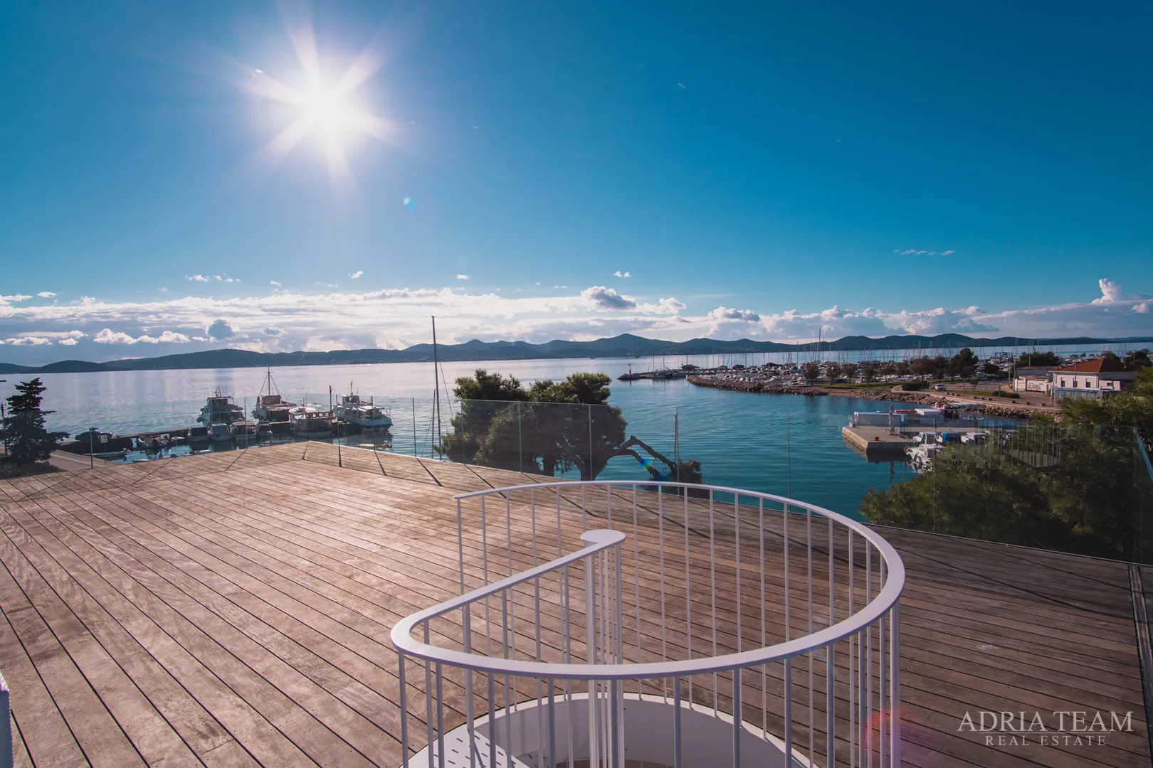 vila u prvom redu do mora, moderna arhitektura, prostrana krovna terasa - brodarica, zadar - slika 20