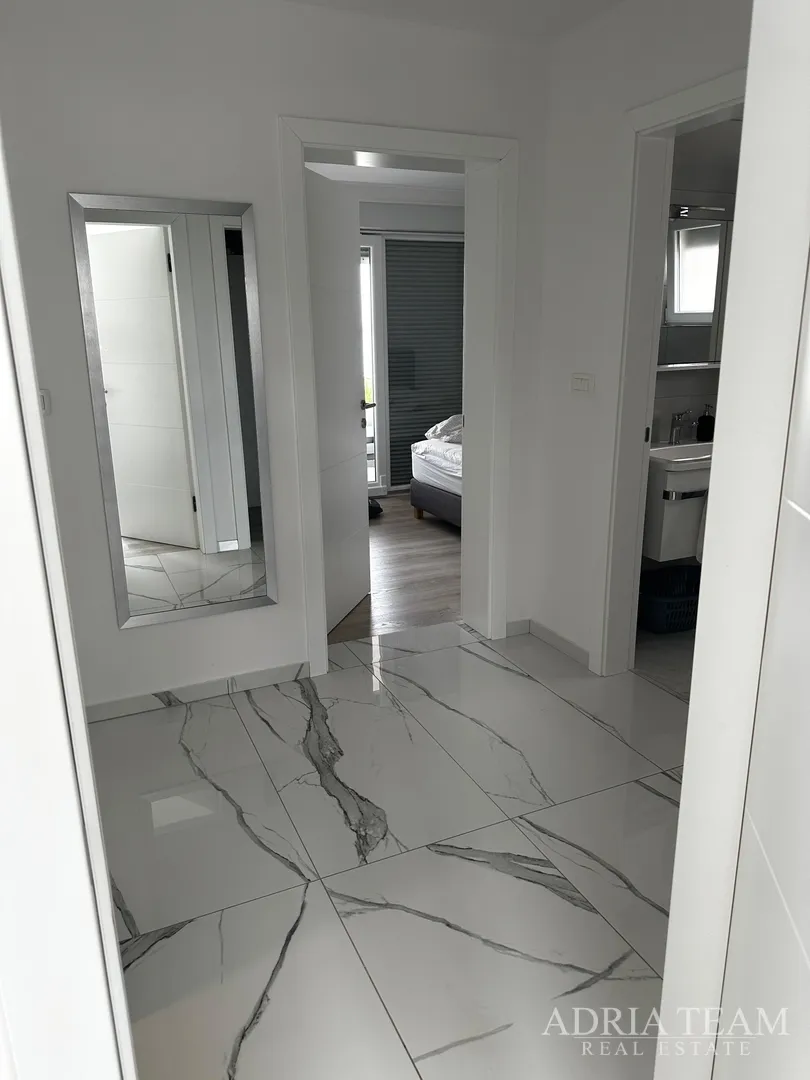 apartman u prvom redu do mora, potpuno opremljen - vir - slika 18