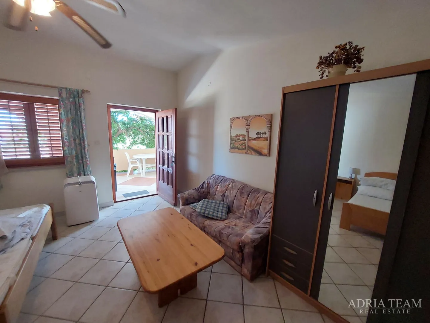 apartmanska kuća s velikim dvorištem, mirna i tiha pozicija - vir - slika 17