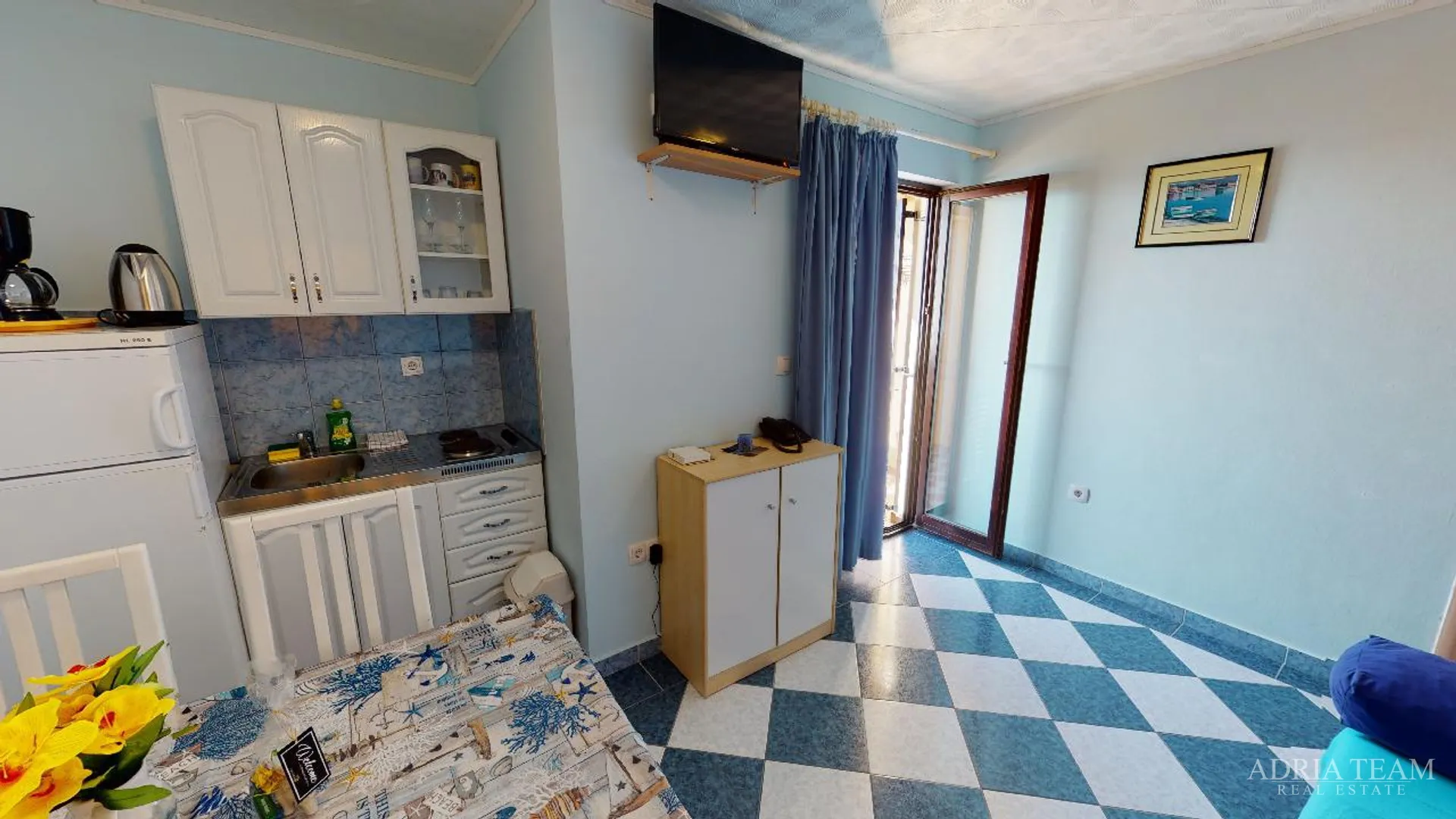 hotel s konobom i krovnom terasom, 1. red do mora - sukošan - slika 71