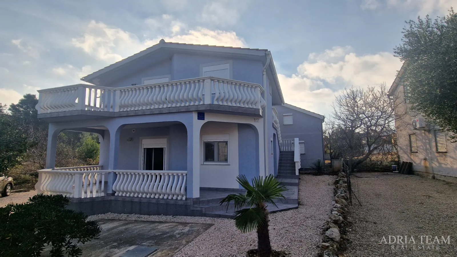 atraktivna kuća s tri stambene jedinice, 200 m od mora - vir - slika 22