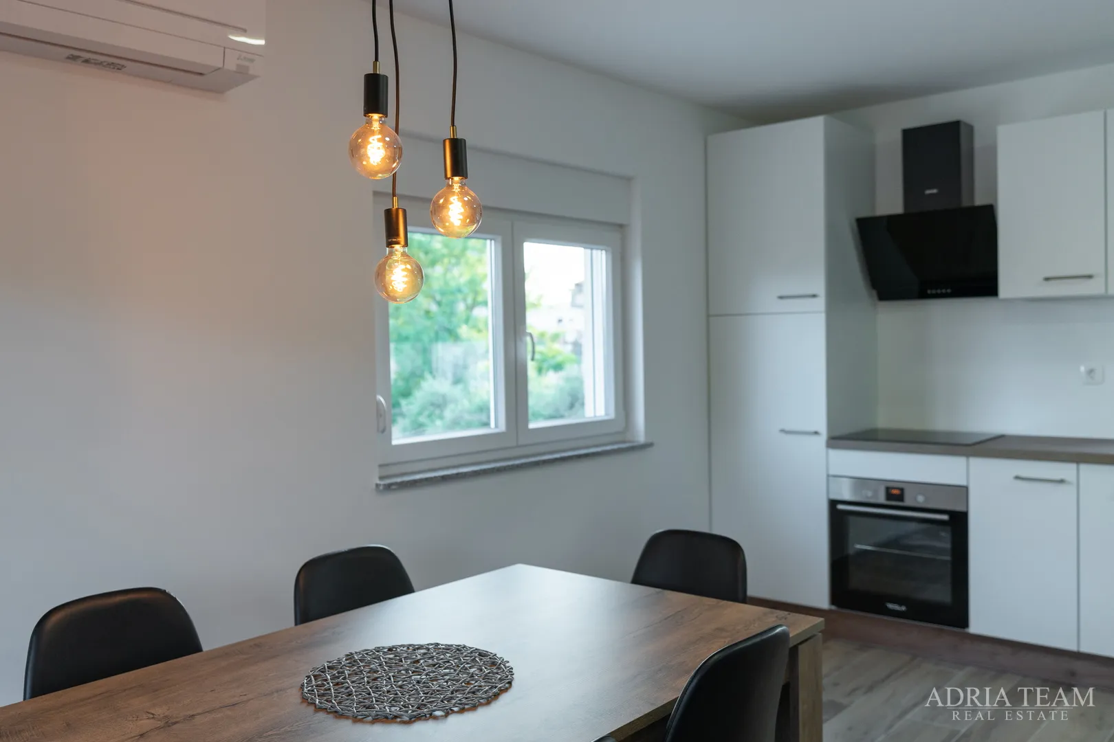 namješten apartman s krovnom terasom - vir - slika 17