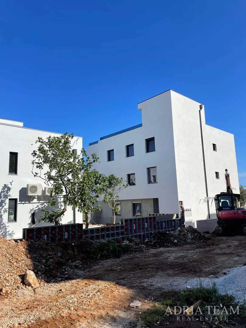 4 apartmana u stambenoj zgradi, novogradnja - vir - slika 5