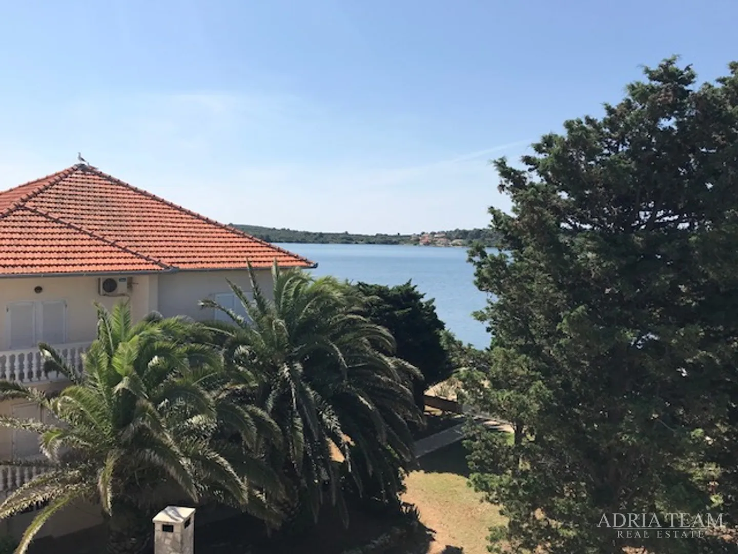 dvosobni apartman, 35 m od mora, verunić - dugi otok - slika 5