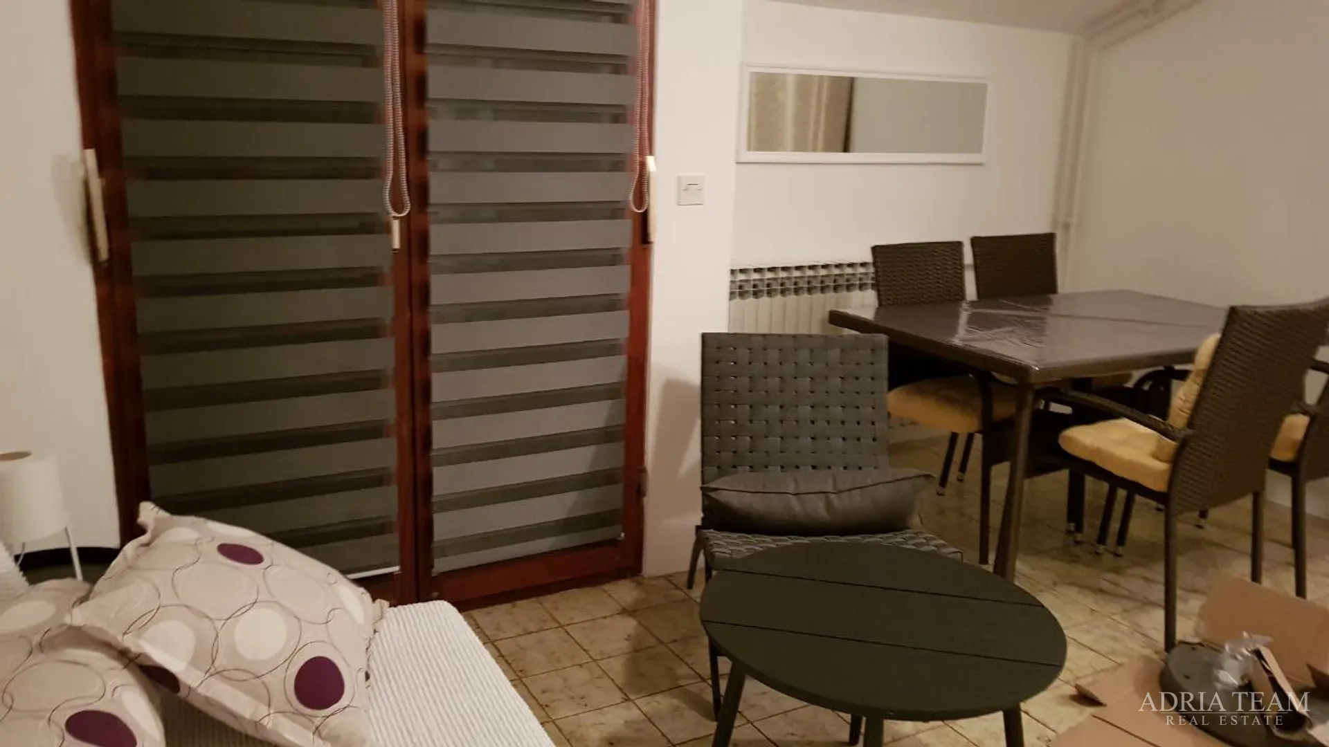 apartmanska kuća 100 m od mora, odlična lokacija - novalja, pag - slika 48
