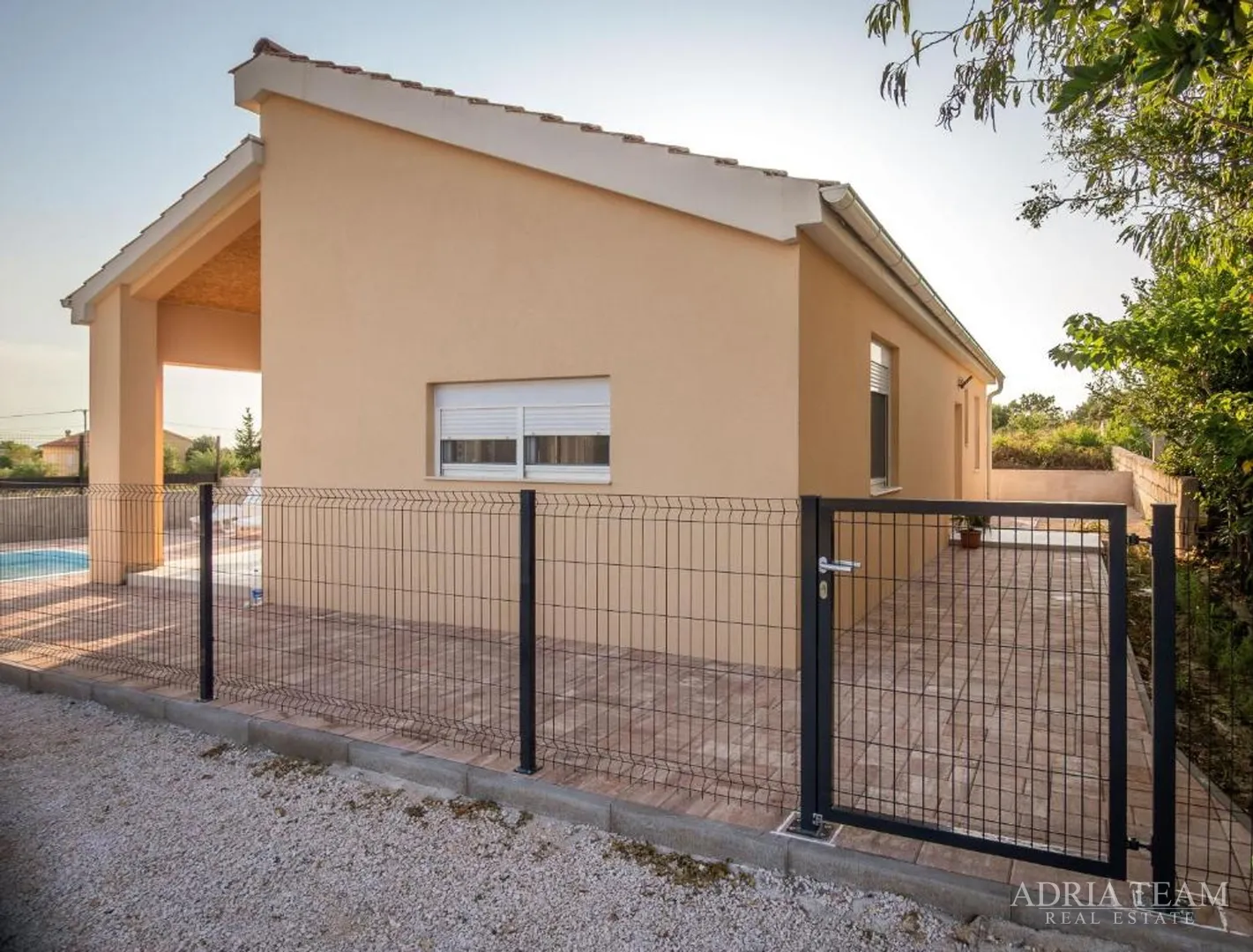 kuća s bazenom, mirna i tiha pozicija, vrsi - zadar - slika 4