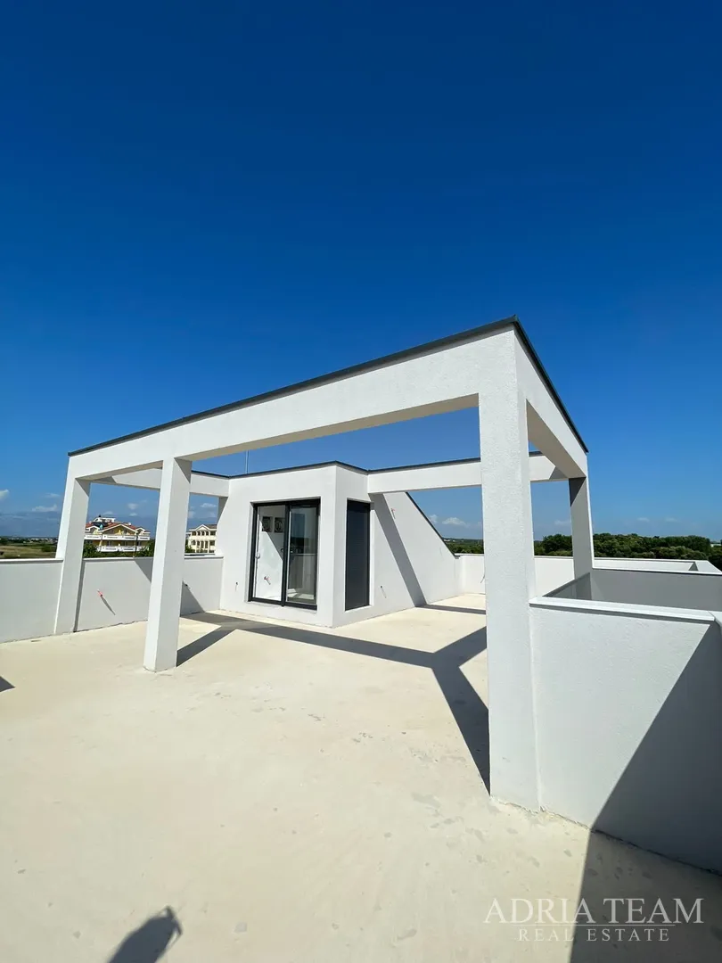 vila s bazenom u novogradnji - zaton - slika 57