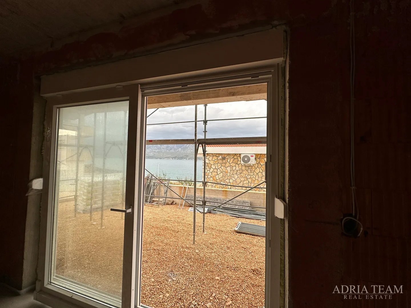 apartmani u stambenoj zgradi u novogradnji, prekrasan pogled, 45 m od mora - vinjerac - slika 19