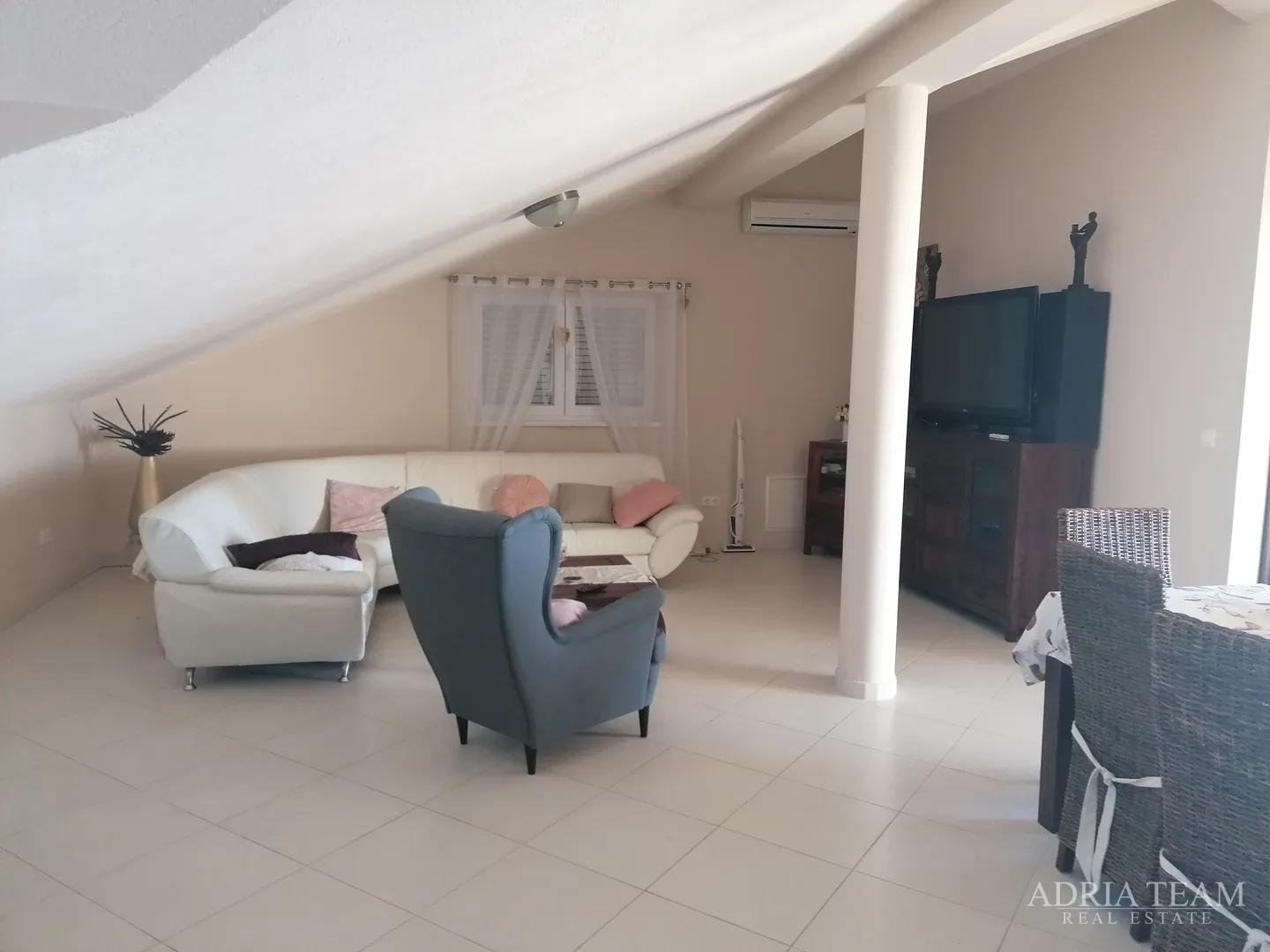 apartmanska kuća s 3 apartmana, 120 m od mora, petrčane - zadar - slika 19