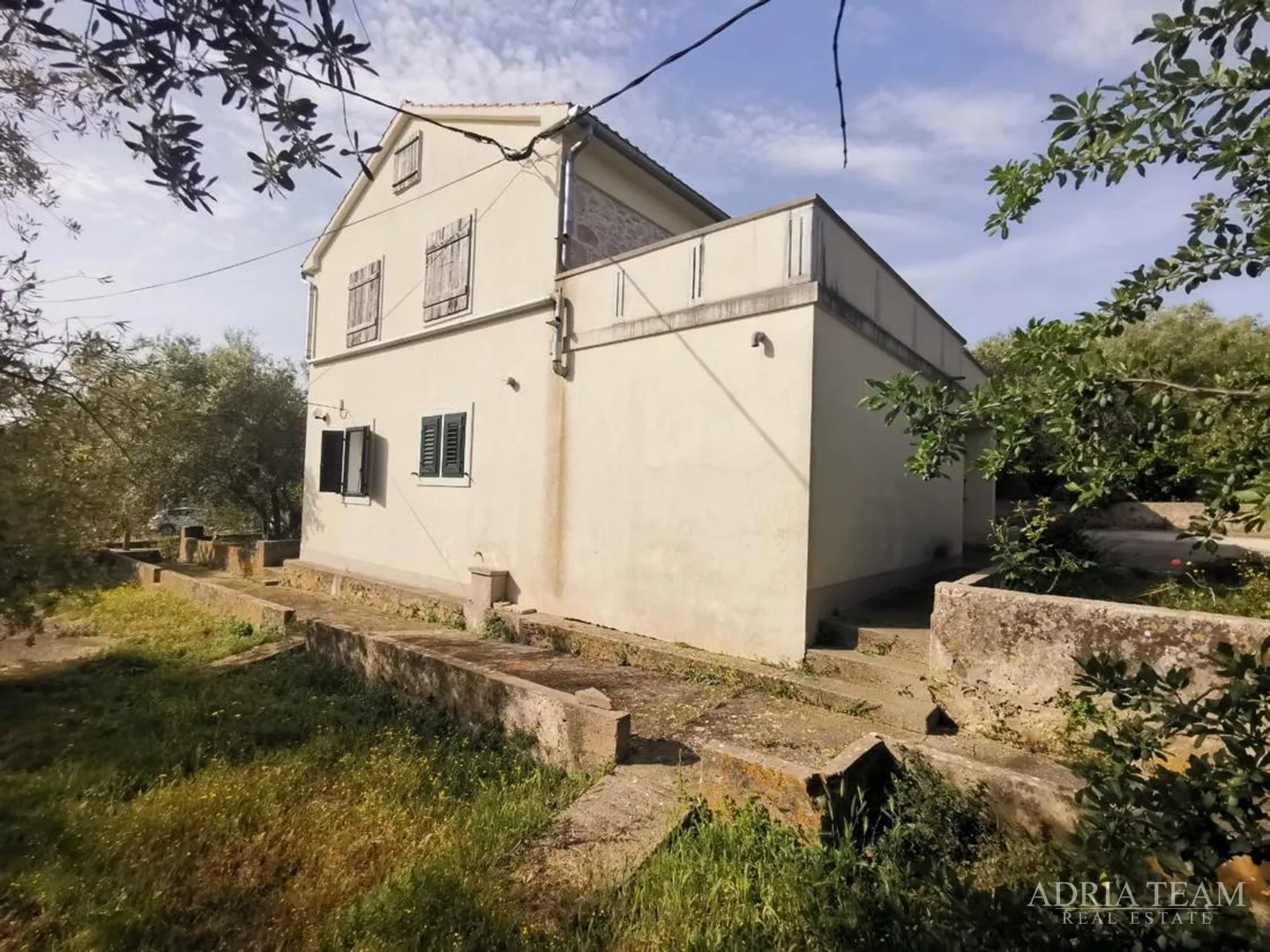 kuća s 3 apartmana i velikom okućnicom - poljana, ugljan - slika 26
