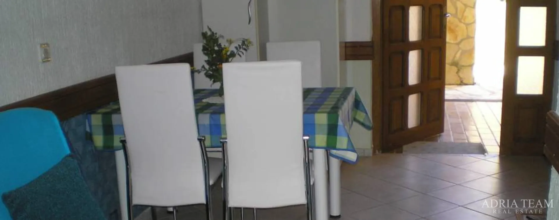 hotel 50 m od mora - posedarje - slika 22