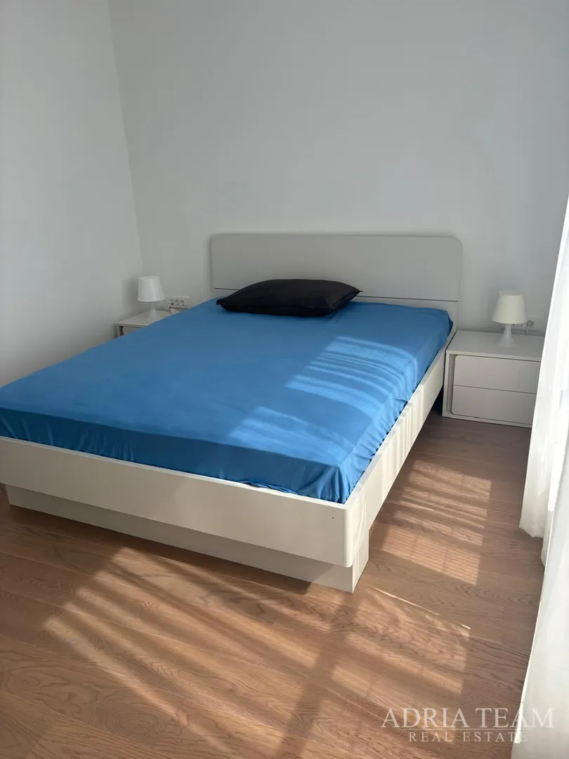 kuća s garažom te otvorenim pogledom na more i planine - vir - slika 12