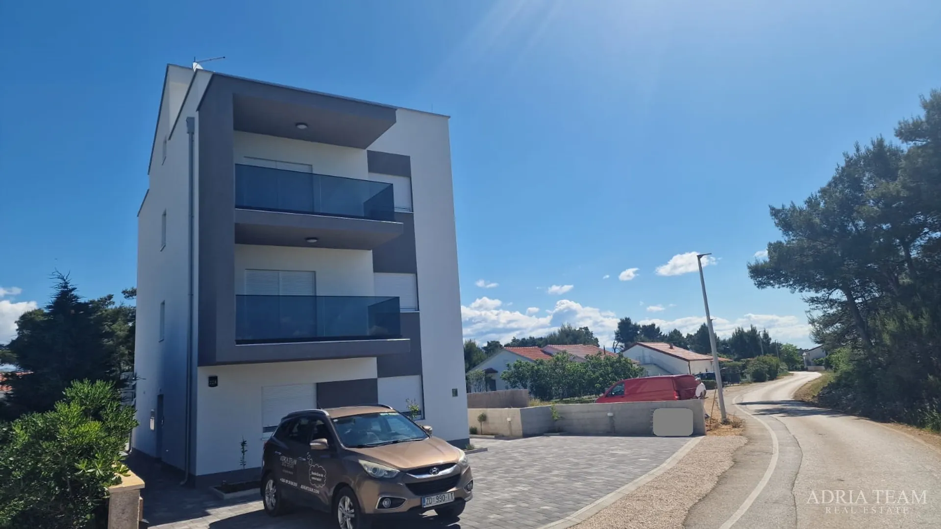 Apartmani U Stambenoj Zgradi, Novogradnja - Vir