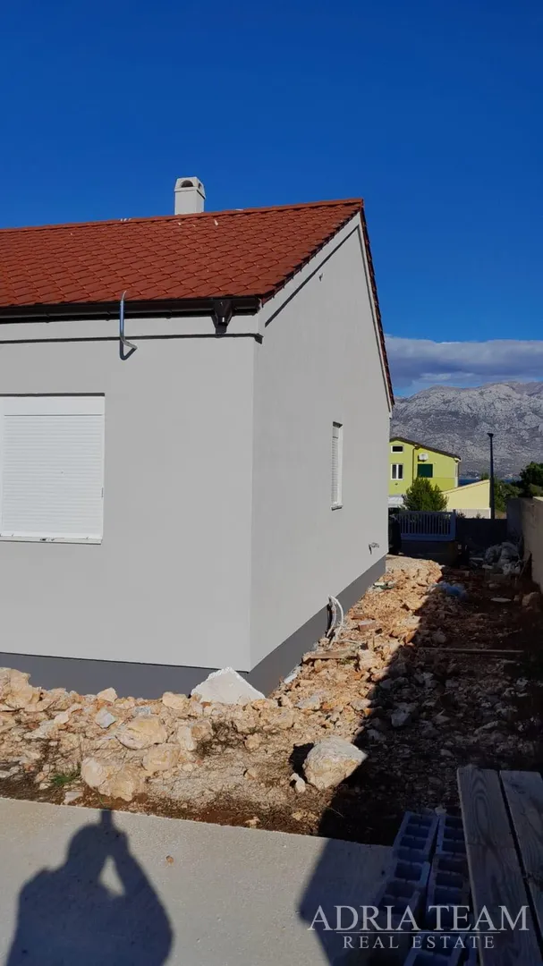 kuća u novogradnji - ražanac - slika 8