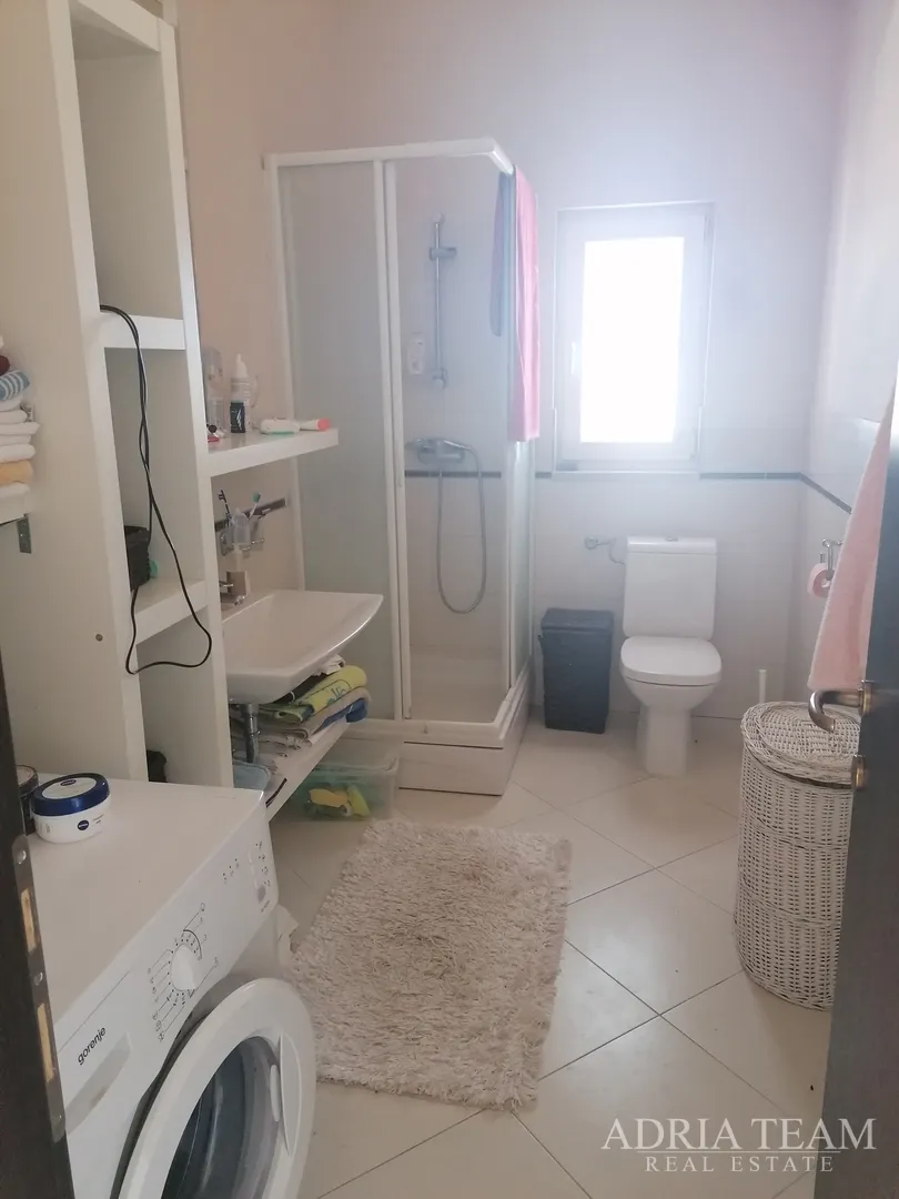 apartmanska kuća s 3 apartmana, 120 m od mora, petrčane - zadar - slika 21