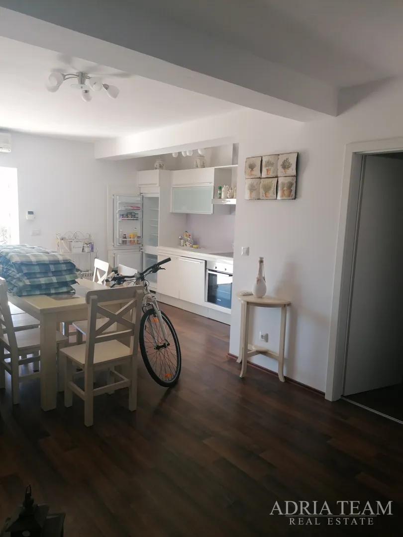apartmanska kuća s 3 apartmana, 120 m od mora, petrčane - zadar - slika 16