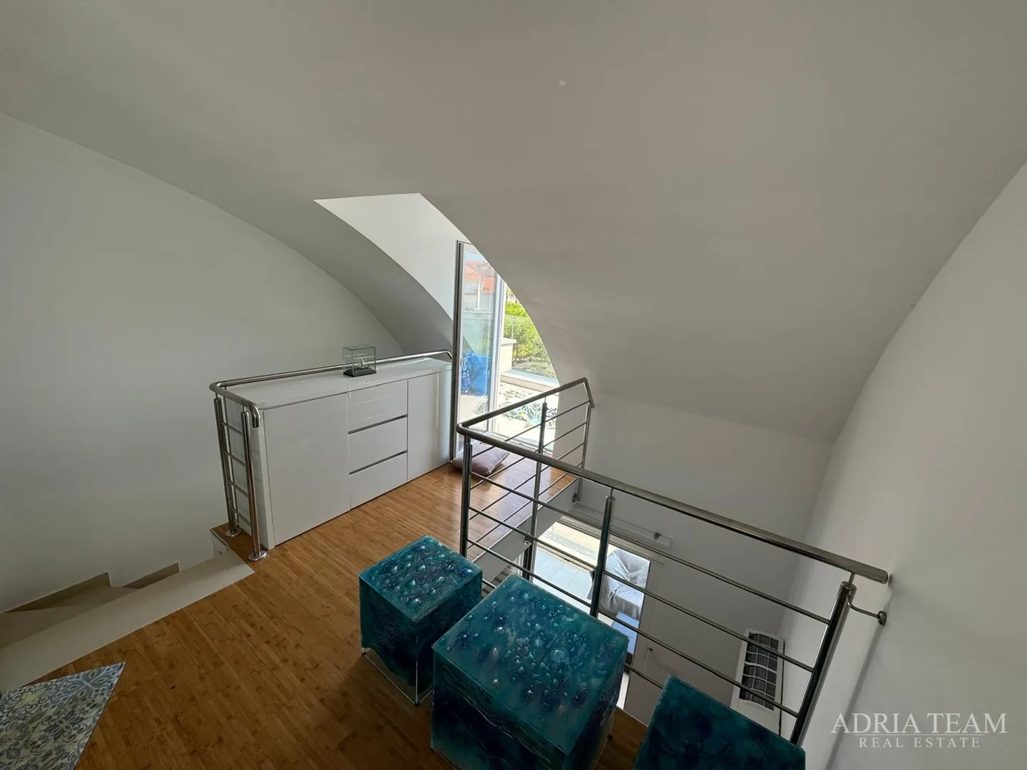 proljetna akcija!! apartman u prvom redu do mora s prekrasnim pogledom - pag, povljana - slika 4