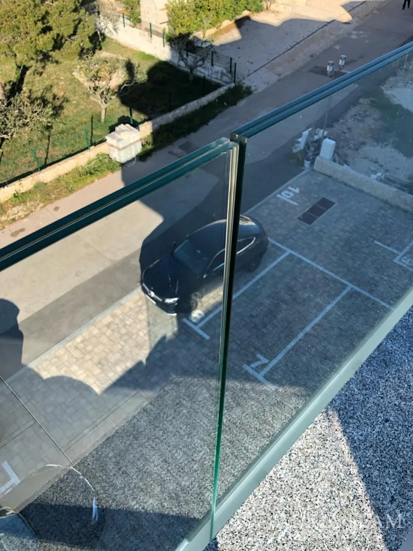 apartman s 3 spavaće sobe, 1. red do mora, povljana - pag - slika 26