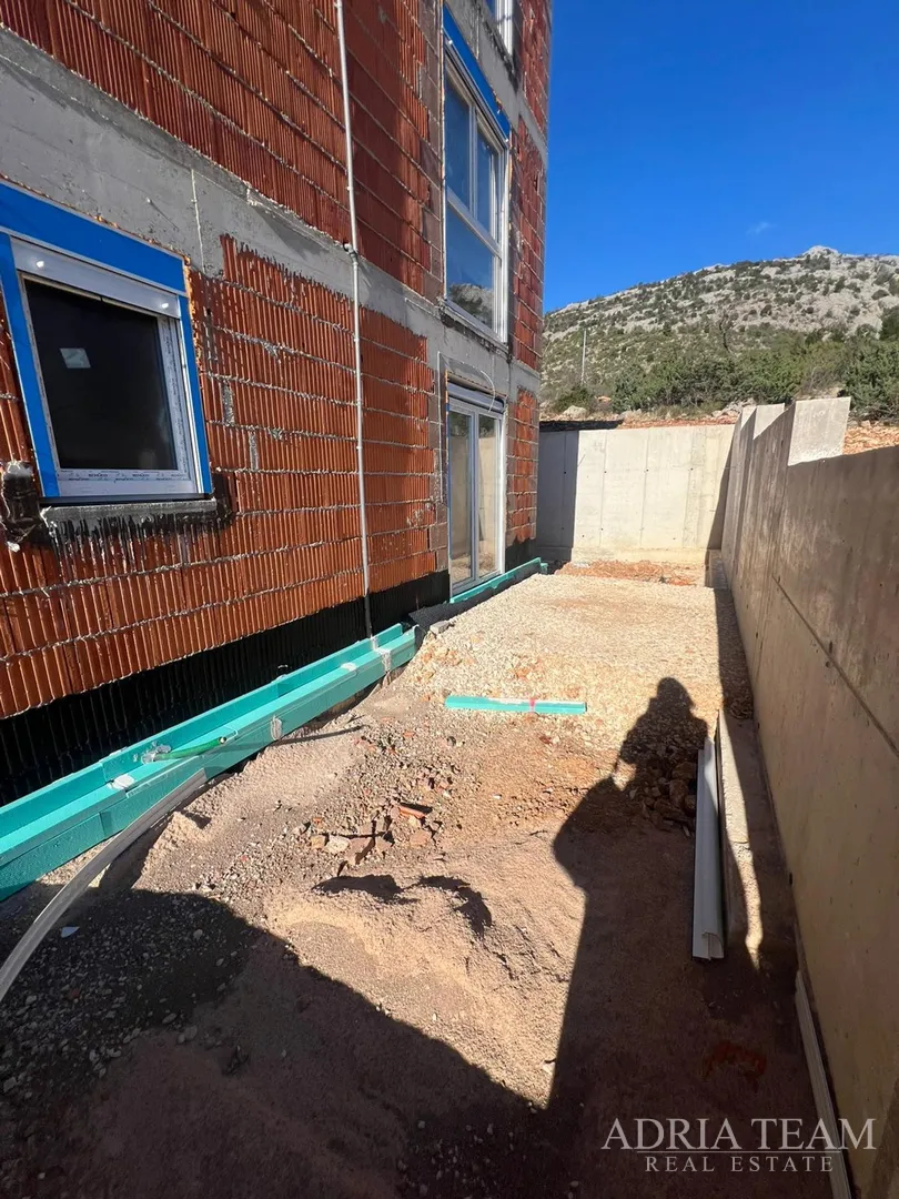 apartmani u novogradnji udaljeni 200 m od mora - seline - slika 15