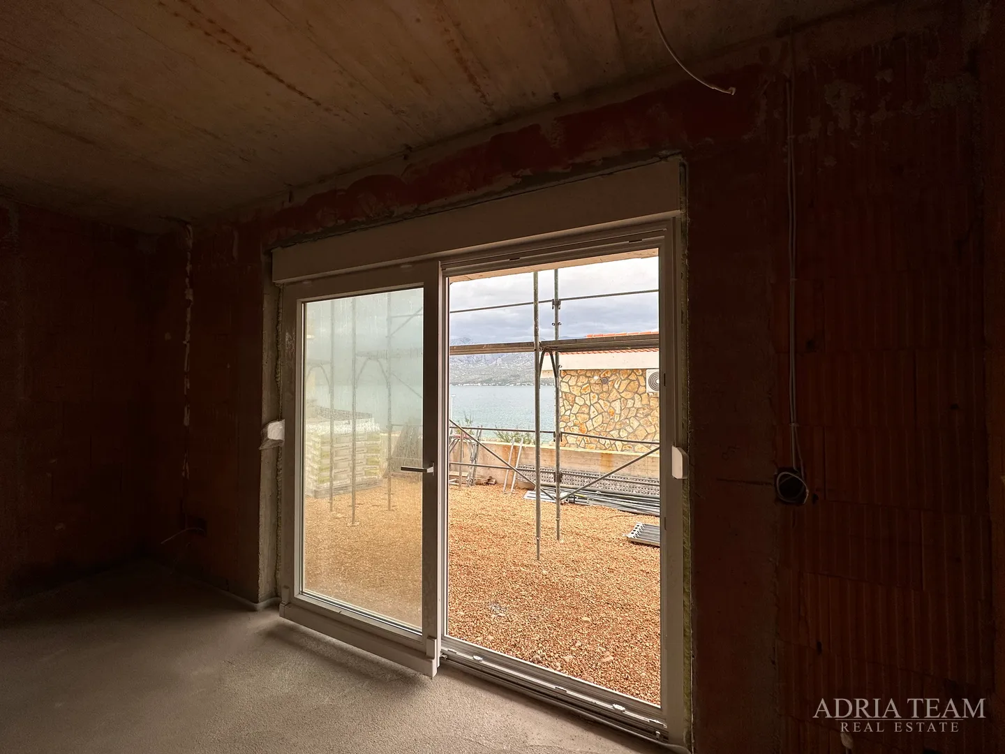 apartmani u stambenoj zgradi u novogradnji, prekrasan pogled, 45 m od mora - vinjerac - slika 18